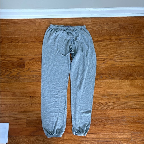 Jac Parker Women’s Gray Jogger Sweatpants Size Medium - Picture 2 of 4